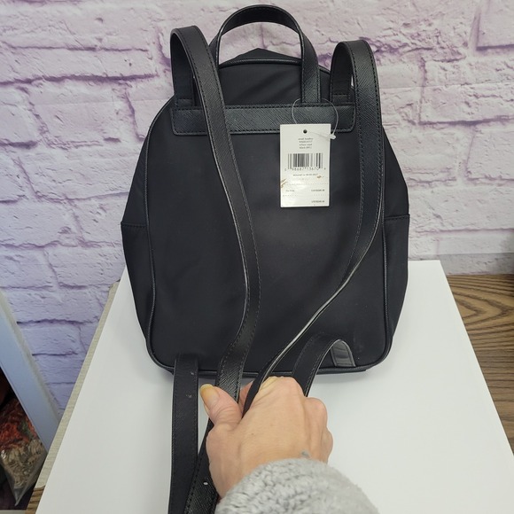 north face backpack gardenia white/vintage white The Women's Recon Everyday Backpack, Wht/Blk-NPF, OSFA Discount:50%+ Off Color:Black/Soulsonic Crafted from 100% recycled people.com/thmb/GtnmduzZeT4oRDTPhNJb7MLs4DY=/1500x...